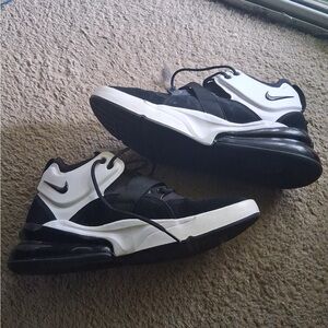 Nike Air Force 270 Shoes